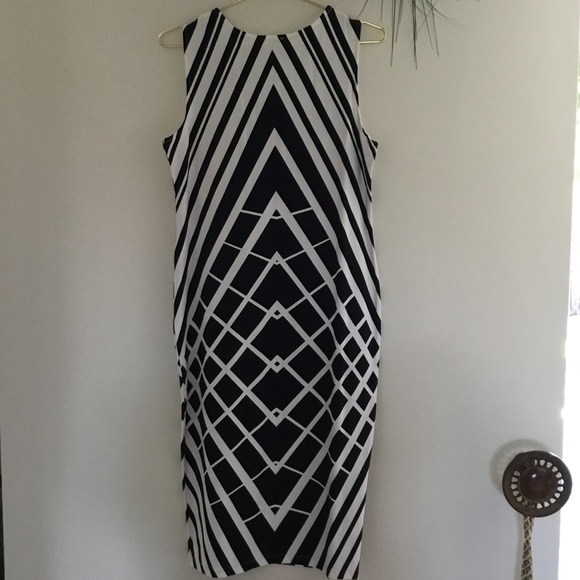 🖤🤍ASOS Body Conscious Dress in Graphic Print - Picture 8 of 8